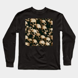 Skulls, skulls, skulls! Model 3 Long Sleeve T-Shirt